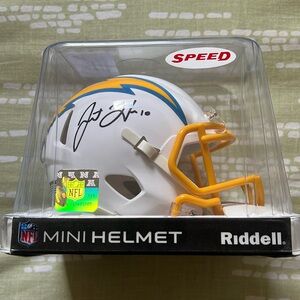 New nfl Justin Herbert autographed mini helmet
